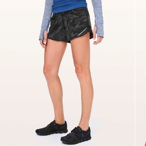 EUC. Lululemon Hotty Hot Short/ 4" in Incognito Camo Multi Grey/Black. Size 10.